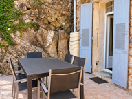 Maison de village en pierre rénovée avec cour, terrasse, jar — photo 4