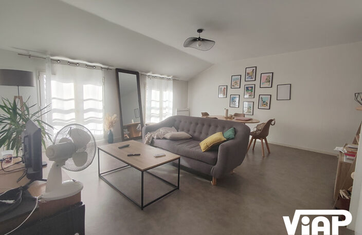 LIMOGES T2 DE 71 m² HYPER CENTRE VILLE — photo 2