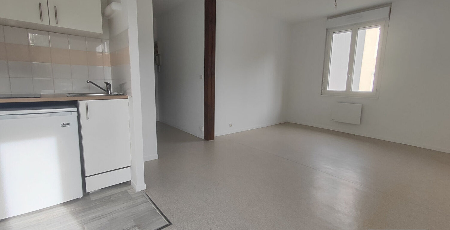 LIMOGES STUDIO DE 30 m² PROCHE BORDS DE VIENNE — photo 1