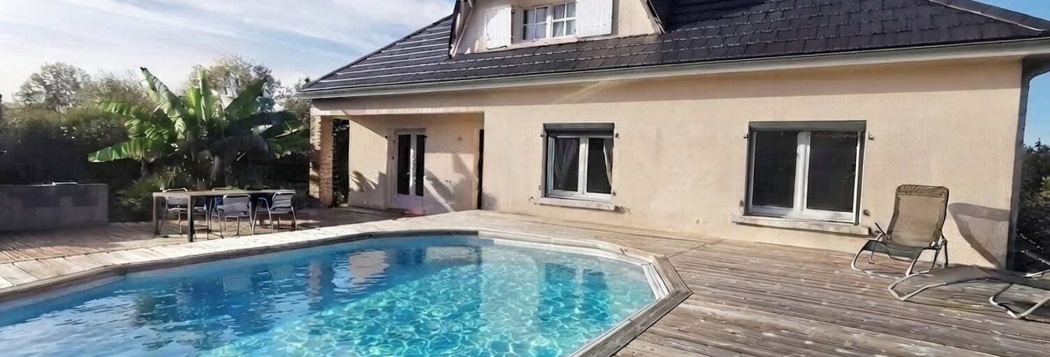 Maison 9 Pièces 196 m² à vendre à Ardin (79160)