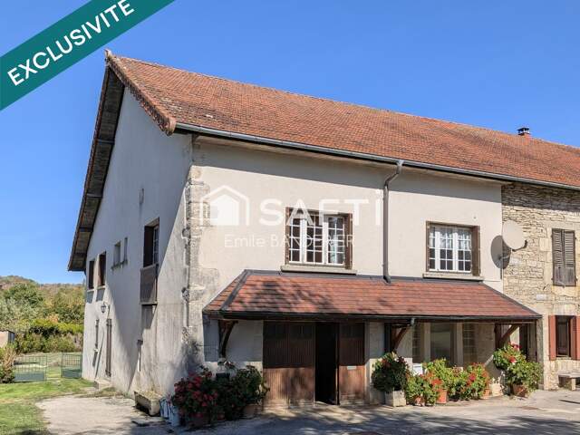 Maison de village de 134 m² avec beau potentiel au rez-de-chaussée — photo du bien