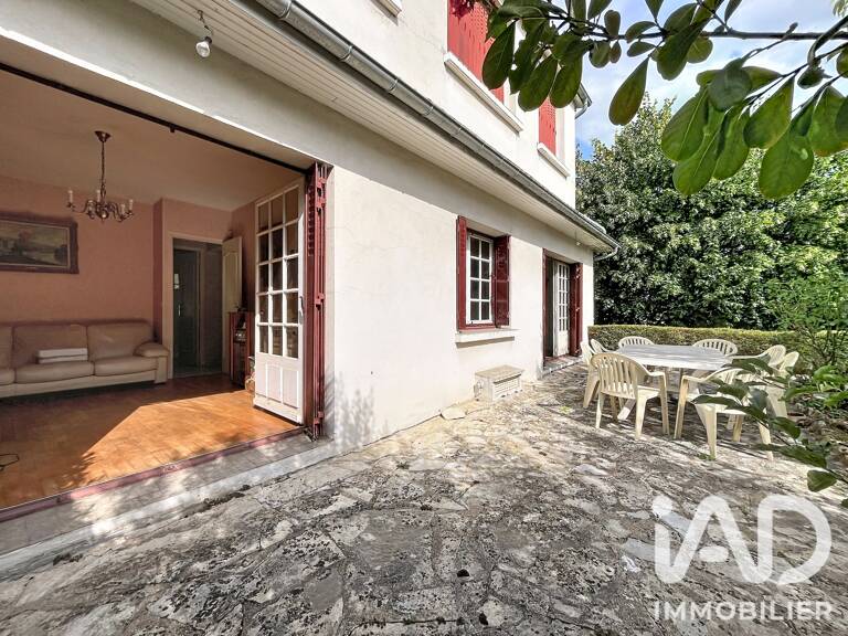Vente Maison/villa 8 pièces — photo 1