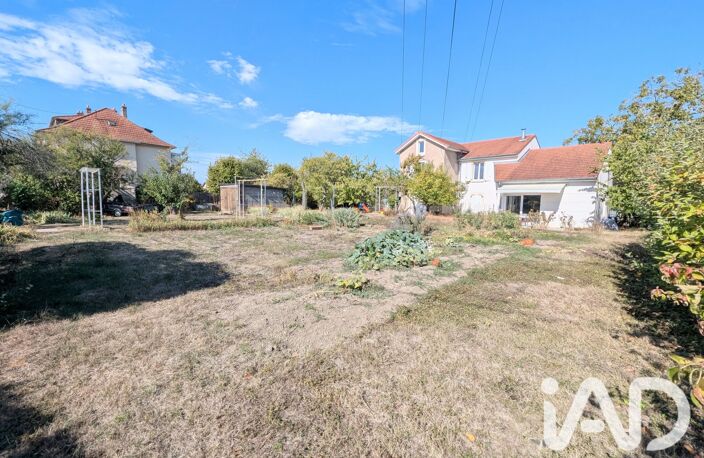 Vente Maison/villa 9 pièces — photo 2
