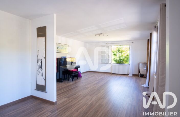 Vente Maison/villa 8 pièces — photo 2