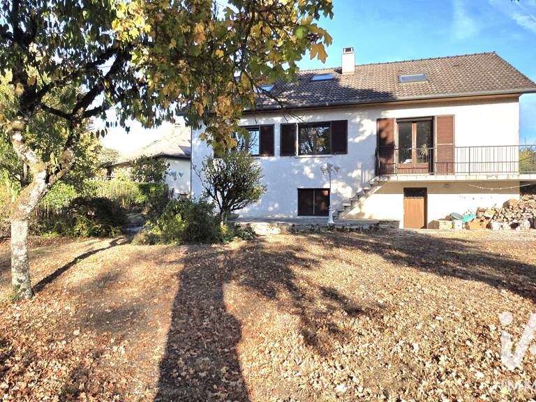 Vente Maison/villa 8 pièces — photo 1