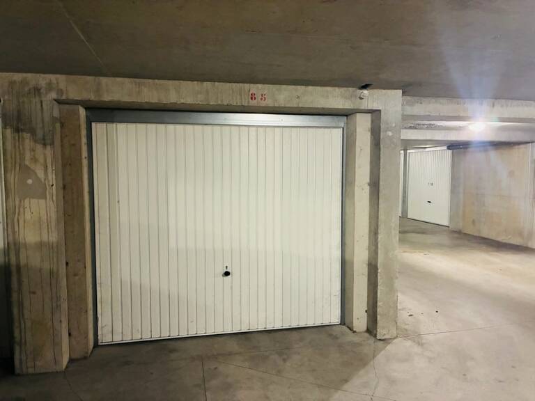 Garage — photo 1
