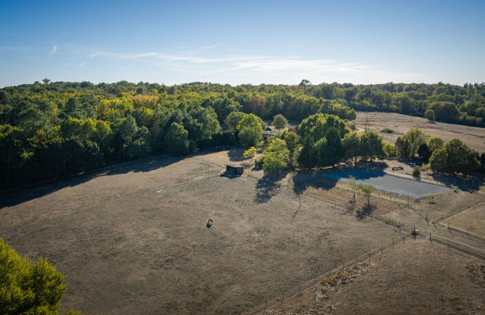 Propriété équestre en pierre de 350 m2 sur 10 hectares — photo 2