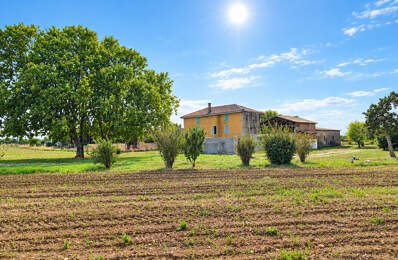 Ferme de caractère à rénover 400 m2 sur 2 850 m2 de terrain. — photo du bien