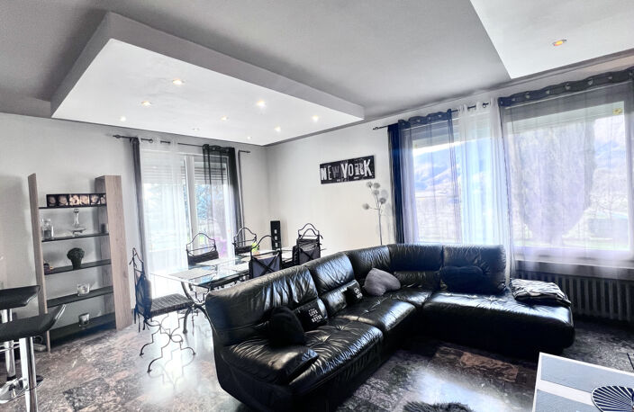 Maison familiale avec dépendance, cheminée, chambre en rez-de-chaussée, implantée sur un terrain de 2 500 m2 — photo 5
