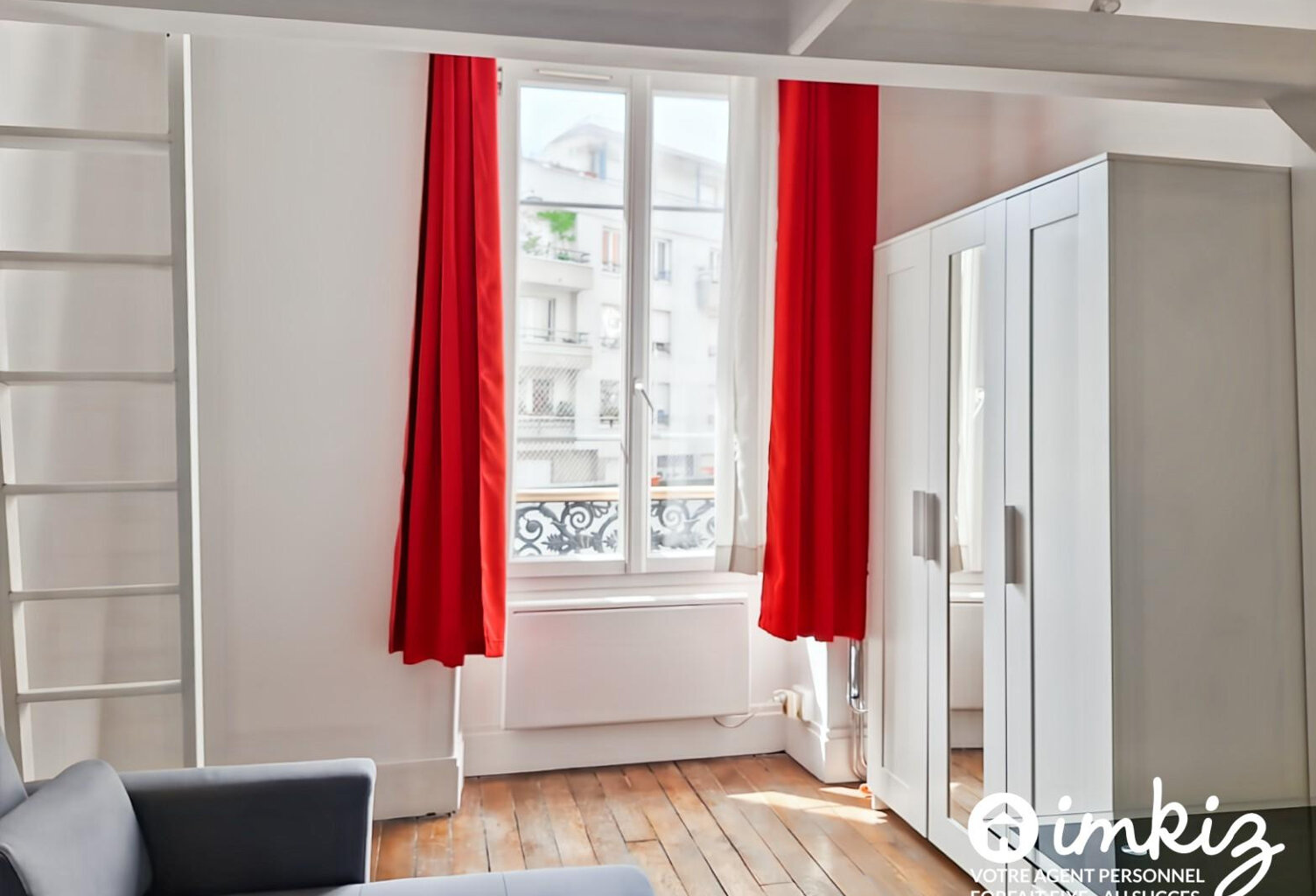 Paris 20ᵉ  Studio avec mezzanine et cour privative — photo 1