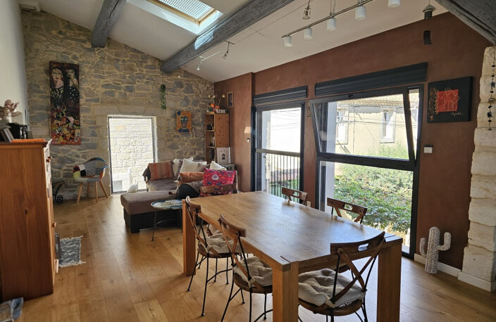 Maison de caractère avec cour et bassin  SAINT-LAURENT-D'AIGOUZE — photo 5