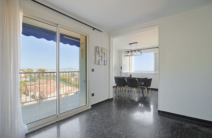 Appartement T4 vue Mer + 2 Balcons + Garage + Cave — photo 3