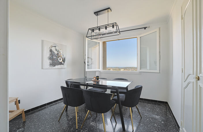 Appartement T4 vue Mer + 2 Balcons + Garage + Cave — photo 4