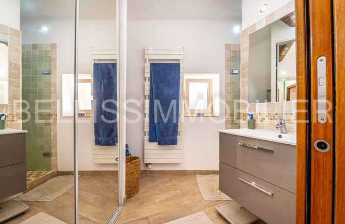 Maison de village rénovée avec cour extérieure — photo 3