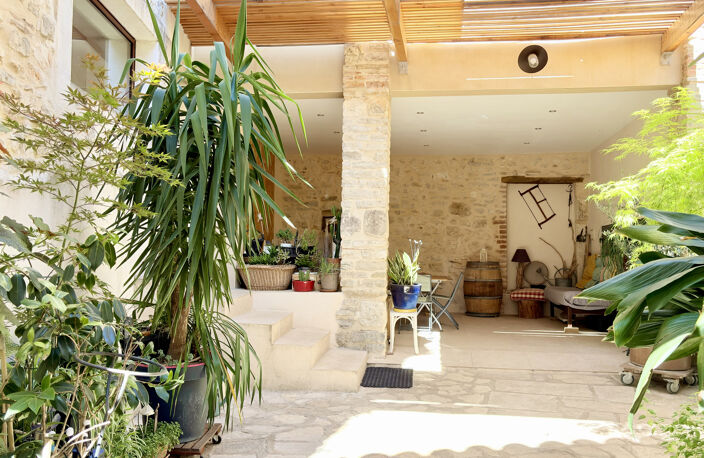 'Exclusivité' À 20 min d'Uzès, ensemble immobilier de caractère rénové, 3 appartements, prestations de qualité — photo 3