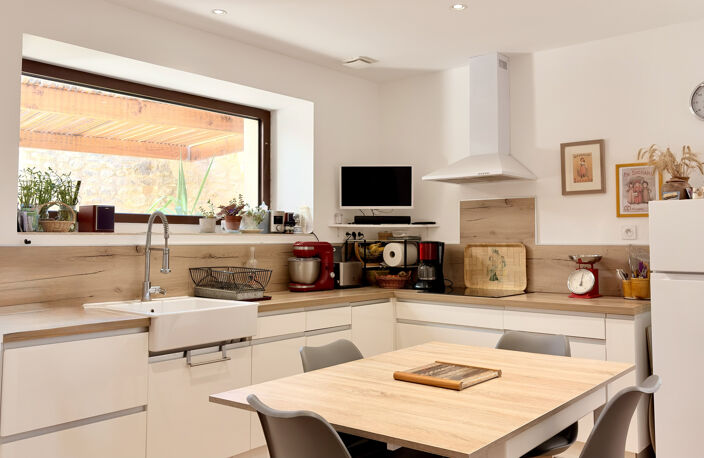 'Exclusivité' À 20 min d'Uzès, ensemble immobilier de caractère rénové, 3 appartements, prestations de qualité — photo 5