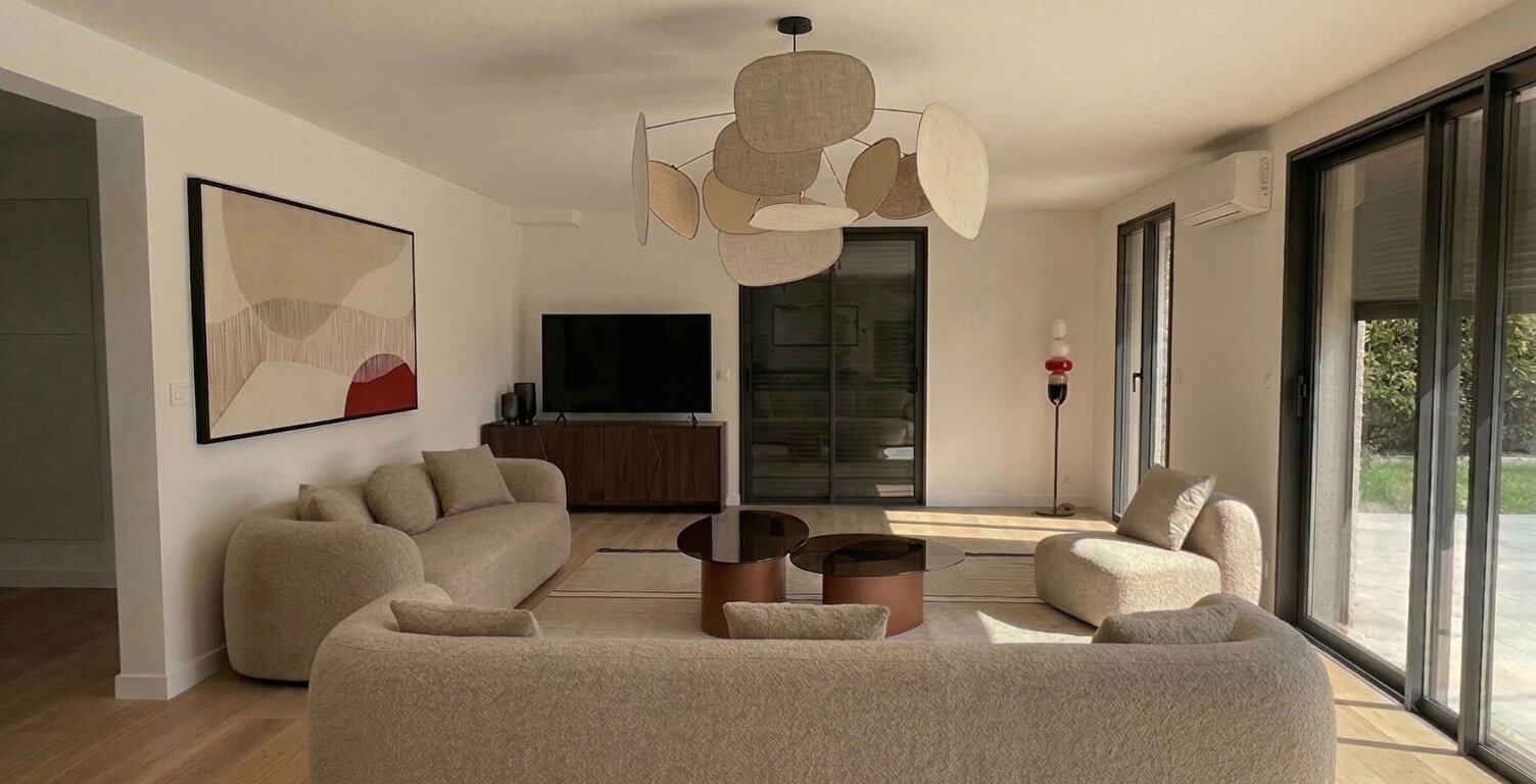 ÉGUILLES  VILLA CONTEMPORAINE   PRESTATIONS HAUT DE GAMME  DOMAINE SÉCURISÉ — photo 1
