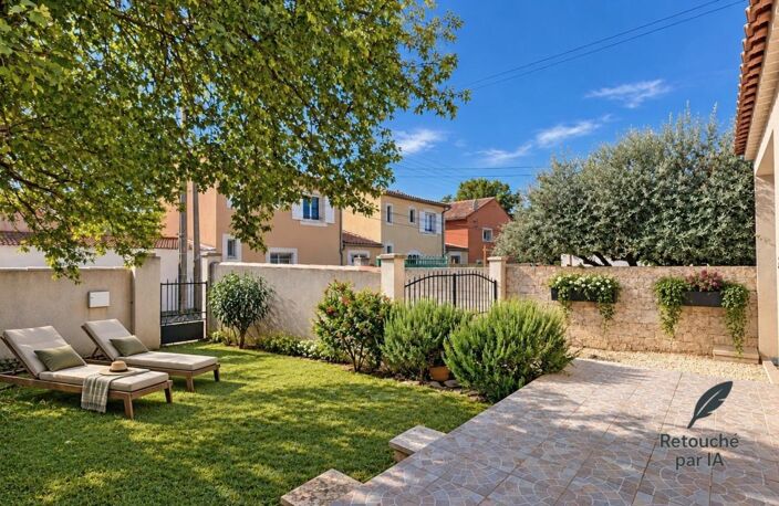   SALON-DE-PROVENCE (13) | maison T5 (3 chambres) avec terrasses, jardin et garage fermé — photo 3