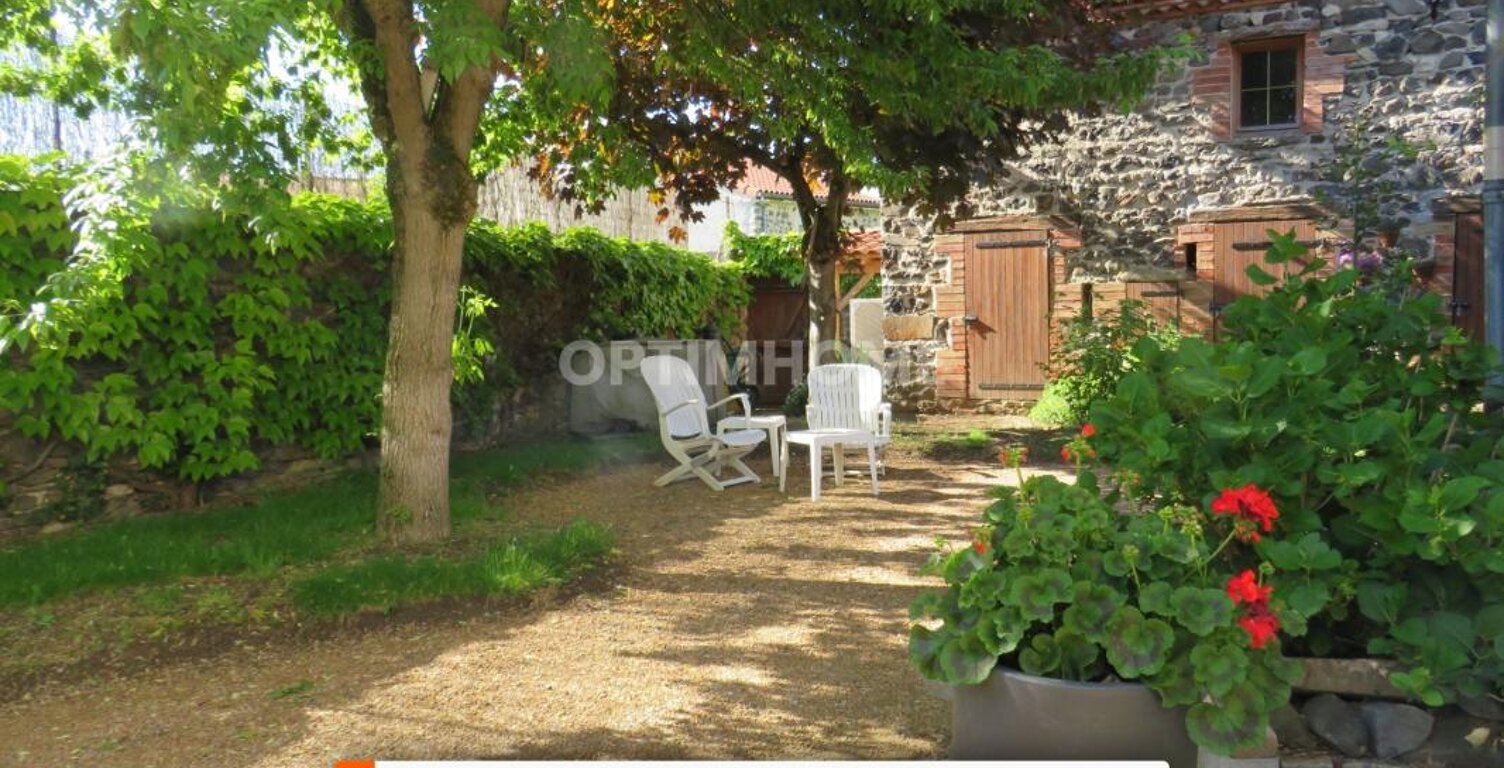 ISSOIRE à 15 mn - MAISON EN PIERRE RÉNOVÉE – 200 M² – 4 CHAMBRES – GARAGE – JACUZZI — photo 1