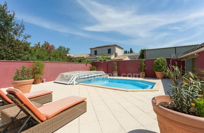 LUNEL (34400) – MAISON INDIVIDUELLE – 4 CHAMBRES – PISCINE CHAUFFÉE – TERRASSE – 2 LOGEMENTS – GARAGE — photo 3