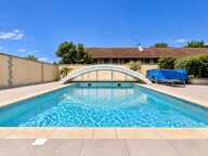 MAISON DE MAÎTRE AVEC PISCINE ET DÉPENDANCE — photo 2