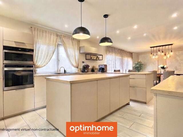 Maison familiale de 231m² avec jardin, 4 chambres et 2 terrasses, à 20min à pied du centre historique de Colmar — photo du bien