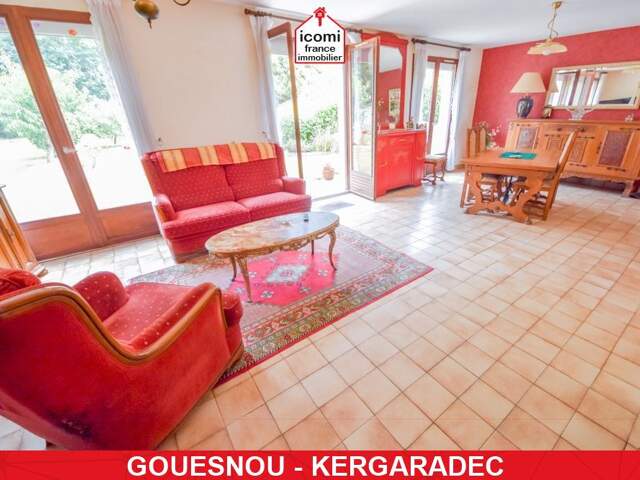 FINISTERE - Gouesnou (29850) - A VENDRE - MAISON INDIVIDUELLE T7 154M² - 4 CHAMBRES - NOMBREUSES POSSIBILITES SR TERRAIN DE 900M² — photo du bien