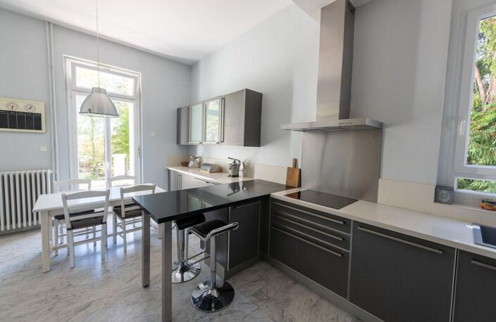 Maison bourgeoise de 430m² avec maison de gardien — photo 4