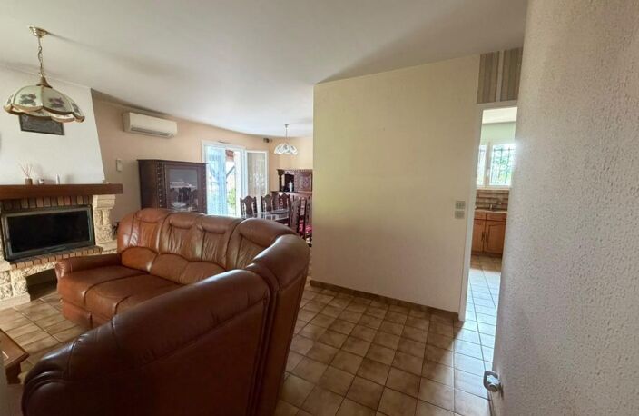 Cubzac-les-Ponts (33240) - Maison 3 chambres avec garage  sur terrain 1500 m² — photo 2