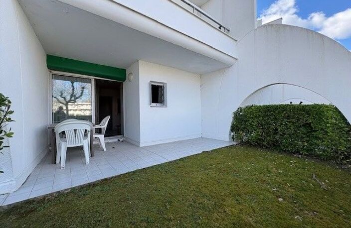 Appartement À Vendre 2 pièces en rez-de-jardin Motte du Couchant — photo 2