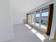 Exclusivité ORPI: rue Jeanne D'arc à Nancy un spacieux appartement T5 traversant de 96 m² au calme avec terrasse — photo 2