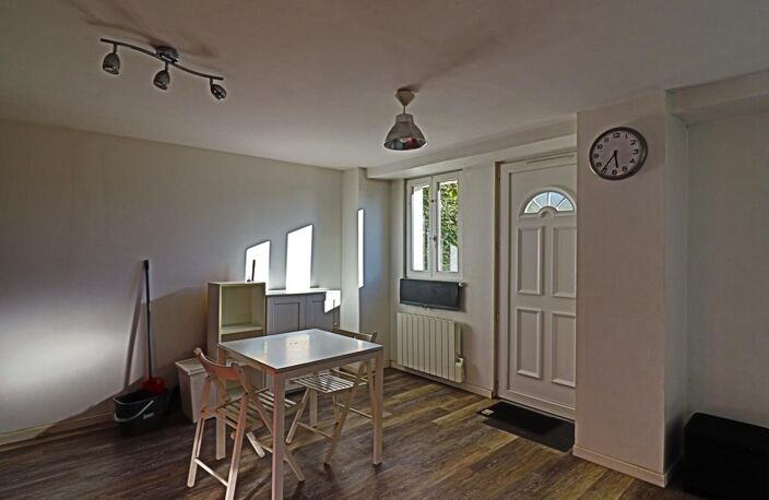 Immeuble de rapport 100 m² — 4 lots meublés — Rentabilité brute 13,5 % — Saint-Satur — photo 4