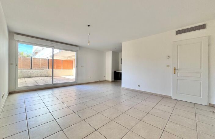 À VENDRE T3 DE 74 M² - TERRASSE - GARAGE - 13009 MARSEILLE — photo 2