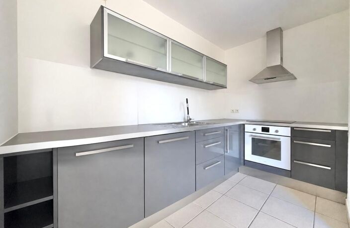 À VENDRE T3 DE 74 M² - TERRASSE - GARAGE - 13009 MARSEILLE — photo 3