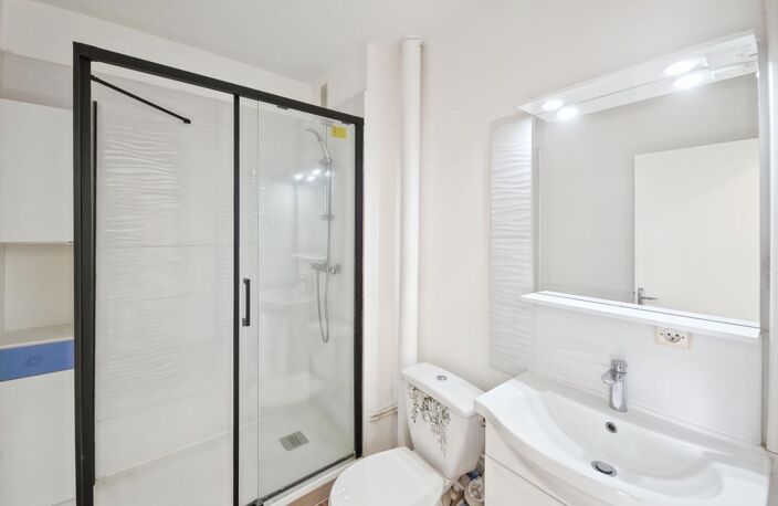   Studio bord de Loire : Vue, Parking & Chauffage inclus ! — photo 4
