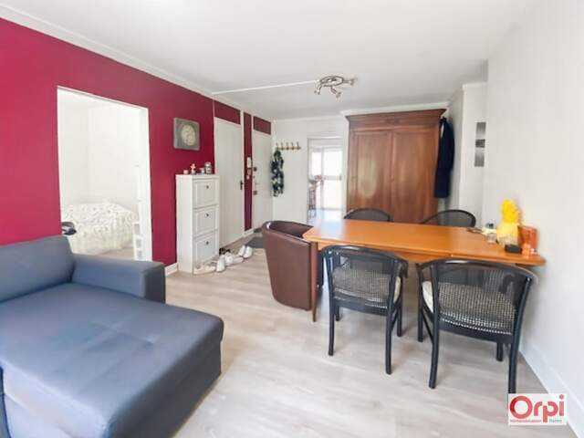 Appartement À Louer — photo du bien