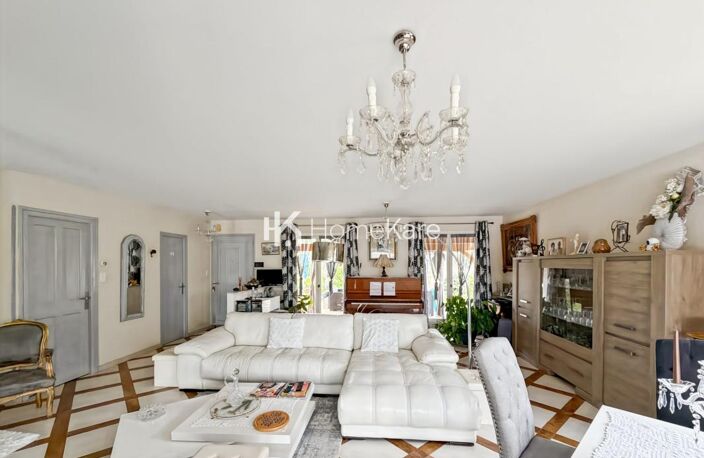 Villa avec dépendances et piscine — photo 2