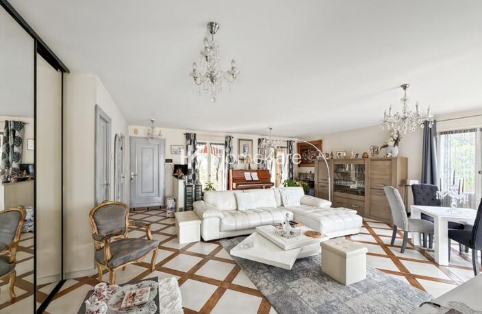 Villa avec dépendances et piscine — photo 3