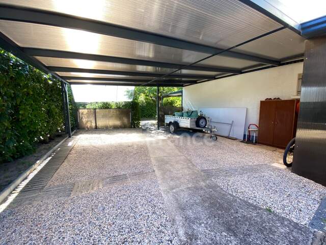 UZÈS – Maison de plain-pied T6 rénovée avec prestations haut de gamme, jardin et garage — photo du bien