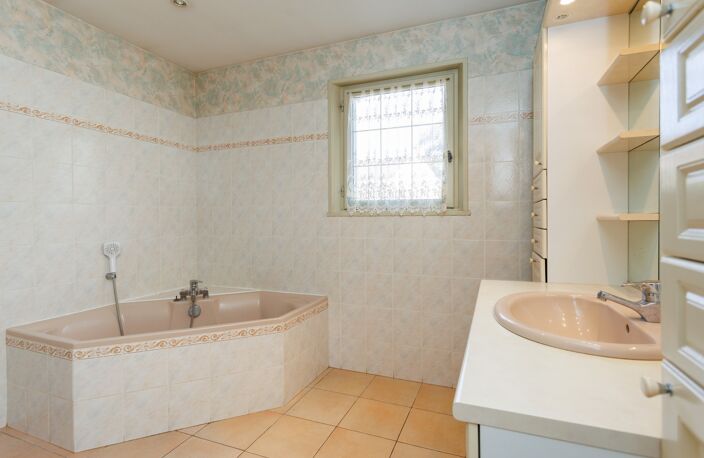 EXCLUSIVITÉ CAPIFRANCE - Maison à vendre 6 pièces PARAY LE MONIAL (71) prox centre-ville — photo 5