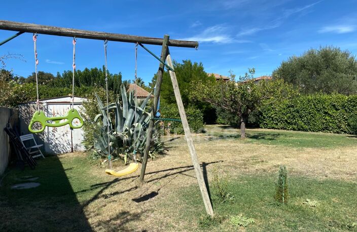 Uzès 4km, maison de plain-pied 130 m² sur terrain clos de 1 350 m², calme, piscine, garage — photo 4