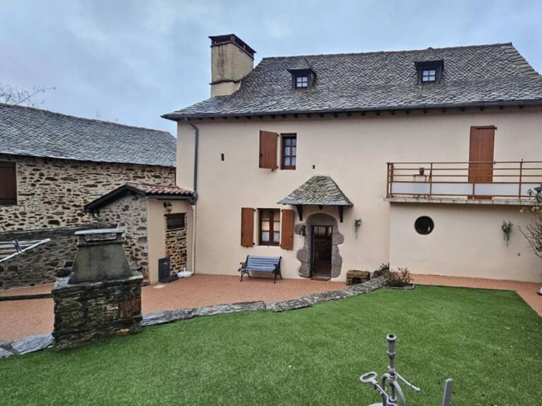 Maison de village de caractère avec 3 chambres terrasse et garage à St Constant - Fournoulès — photo 1