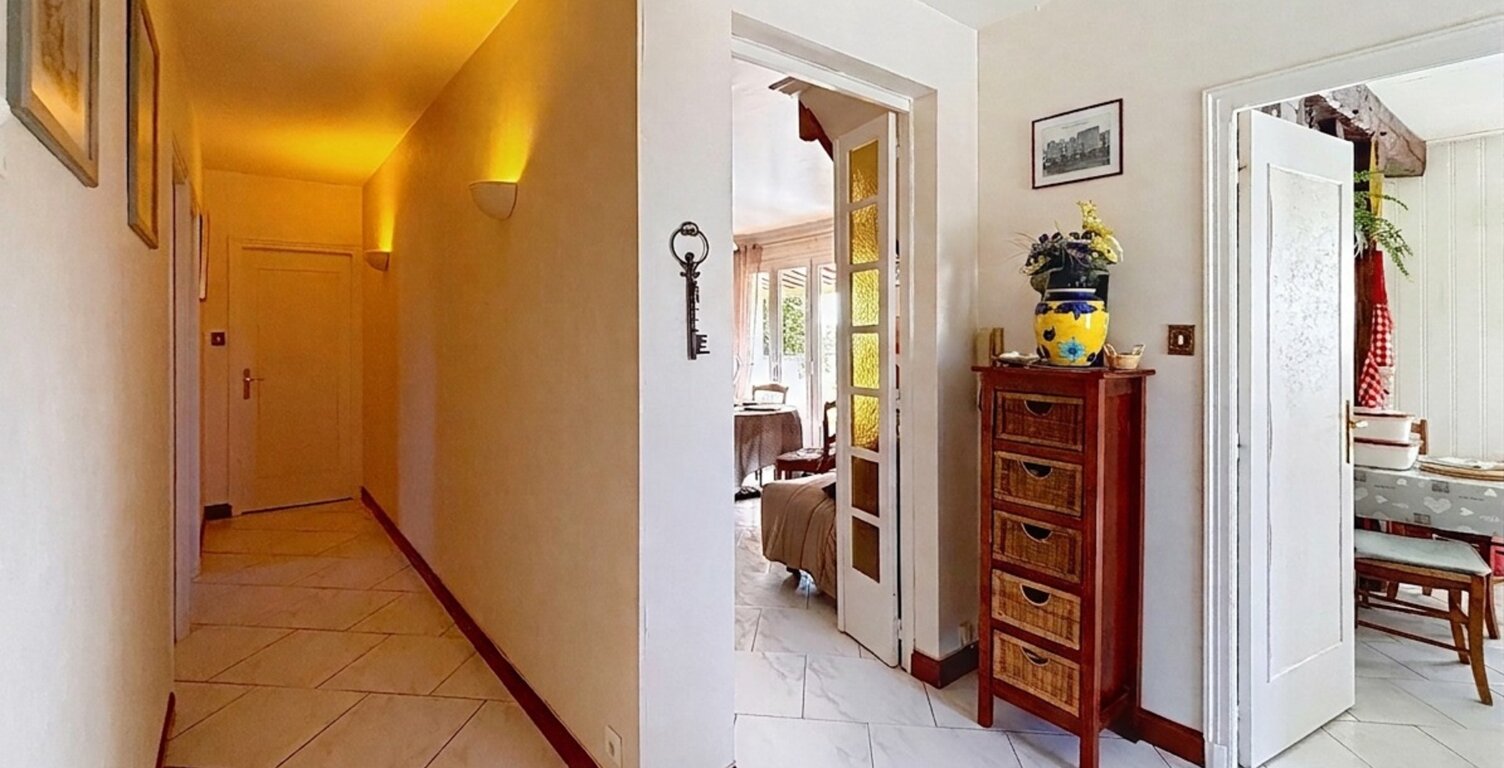   À VENDRE – Maison familiale de 198M² avec terrain de 1143 m² à Longueville, à 5 km de Granville et 3 km des plages — photo 1