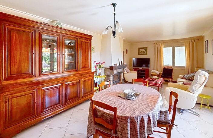   À VENDRE – Maison familiale de 198M² avec terrain de 1143 m² à Longueville, à 5 km de Granville et 3 km des plages — photo 5