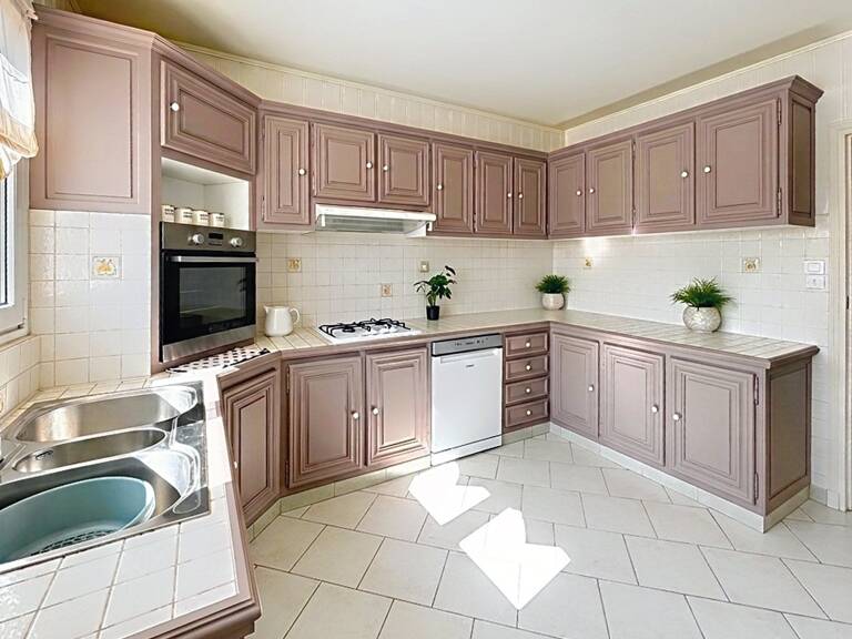 🏡 À VENDRE – Maison familiale de 198M² avec terrain de 1143 m² à Longueville, à 5 km de Granville et 3 km des plages — photo 1