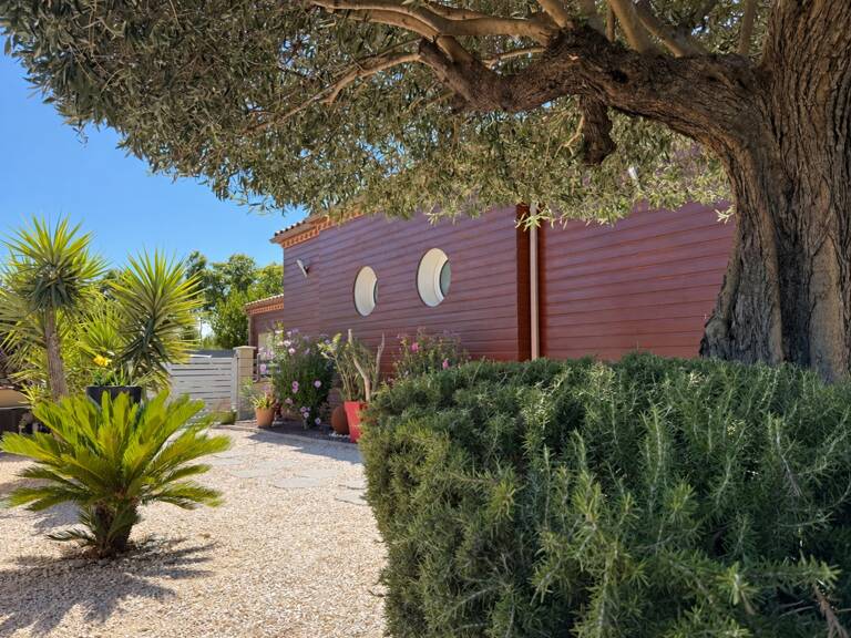 VILLA D'ARCHITECTE DE PLAIN-PIED AVEC JARDIN MÉDITERRANÉEN — photo 1