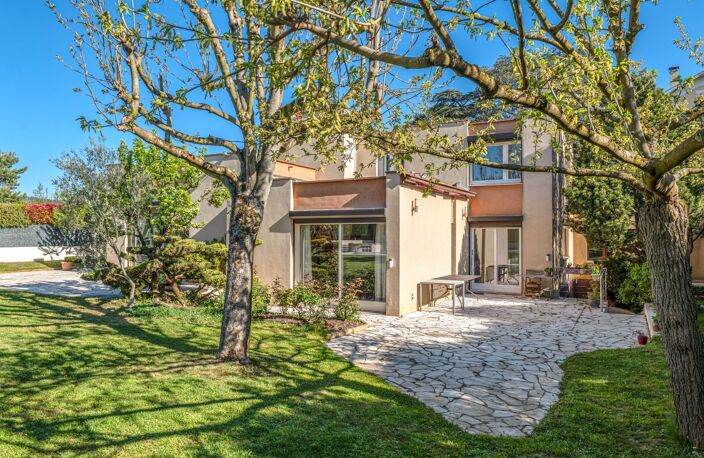 Maison à vendre 8 pièces CALUIRE ET CUIRE (69) Le Vernay, calme, sans vis à vis — photo 4