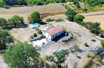 Maison à vendre 4 pièces de 140 m2 habitables avec sous-sol, piscine, jardin fruitier sur plus de 4 800 m2 de terrain proche de VIC FEZENSAC (32) — photo du bien
