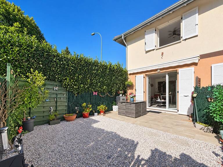A VENDRE - Appartement Duplex T3 en rez-de-jardin - GEX — photo 1