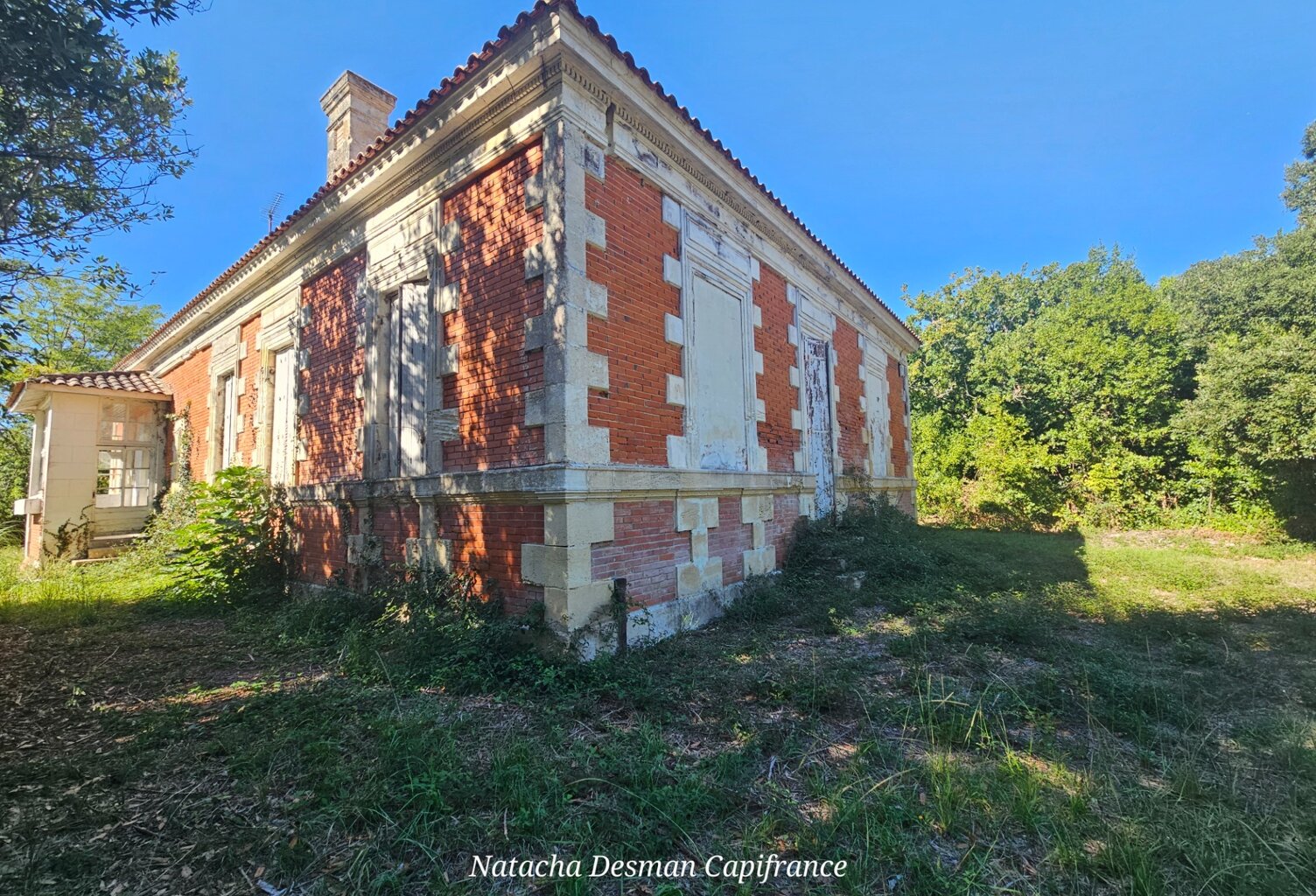 PROJET D’ENVERGURE À SOULAC-SUR-MER , Maison historique à rénover avec 36 384 m2 de foncier — photo 1